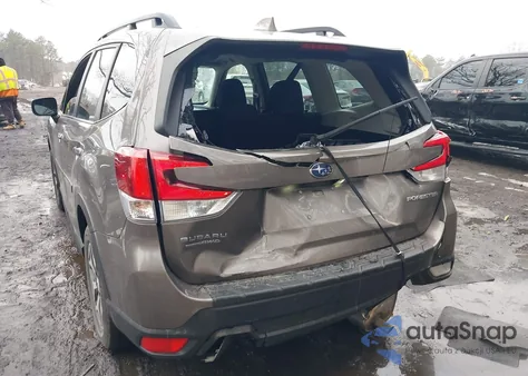 2022 Subaru Forester Premium z USA, uszkodzony, nr VIN JF2SKAEC3NH414296